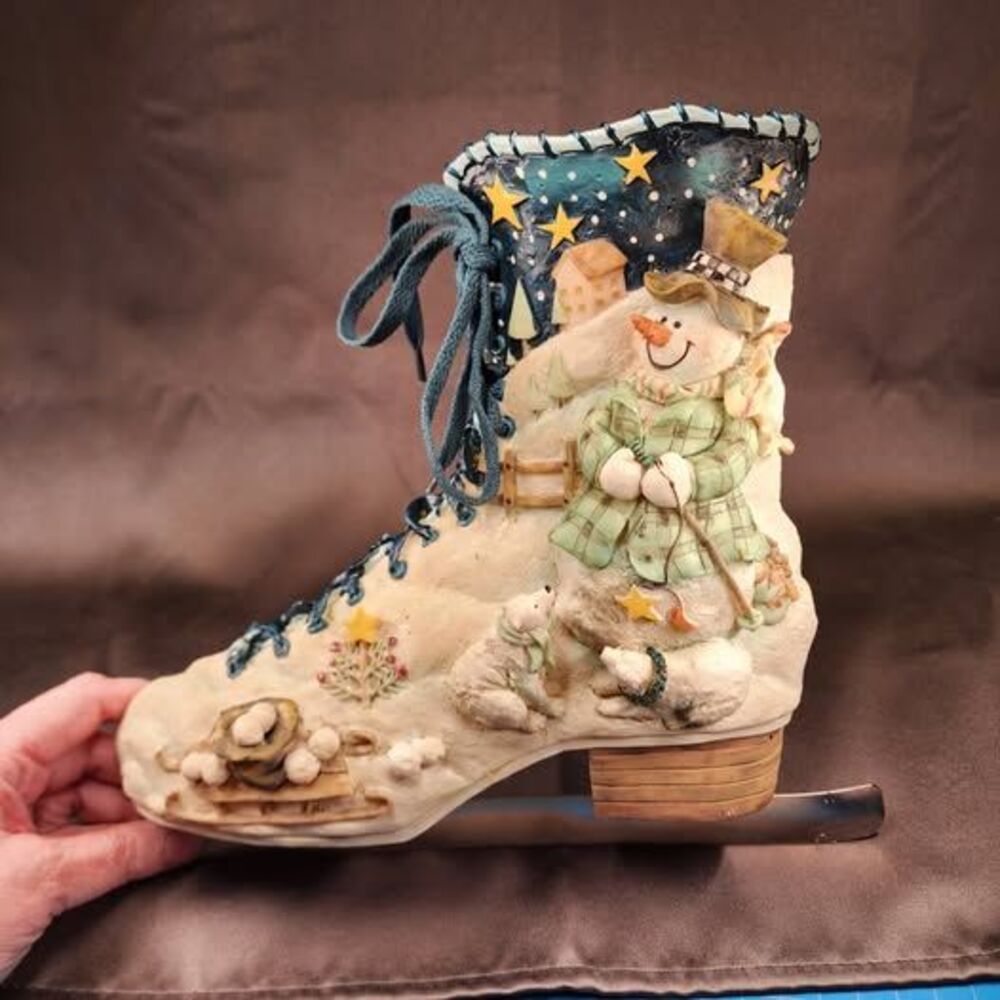 Vintage Ice Skate Wall Decor w Snowman & Polar Bears